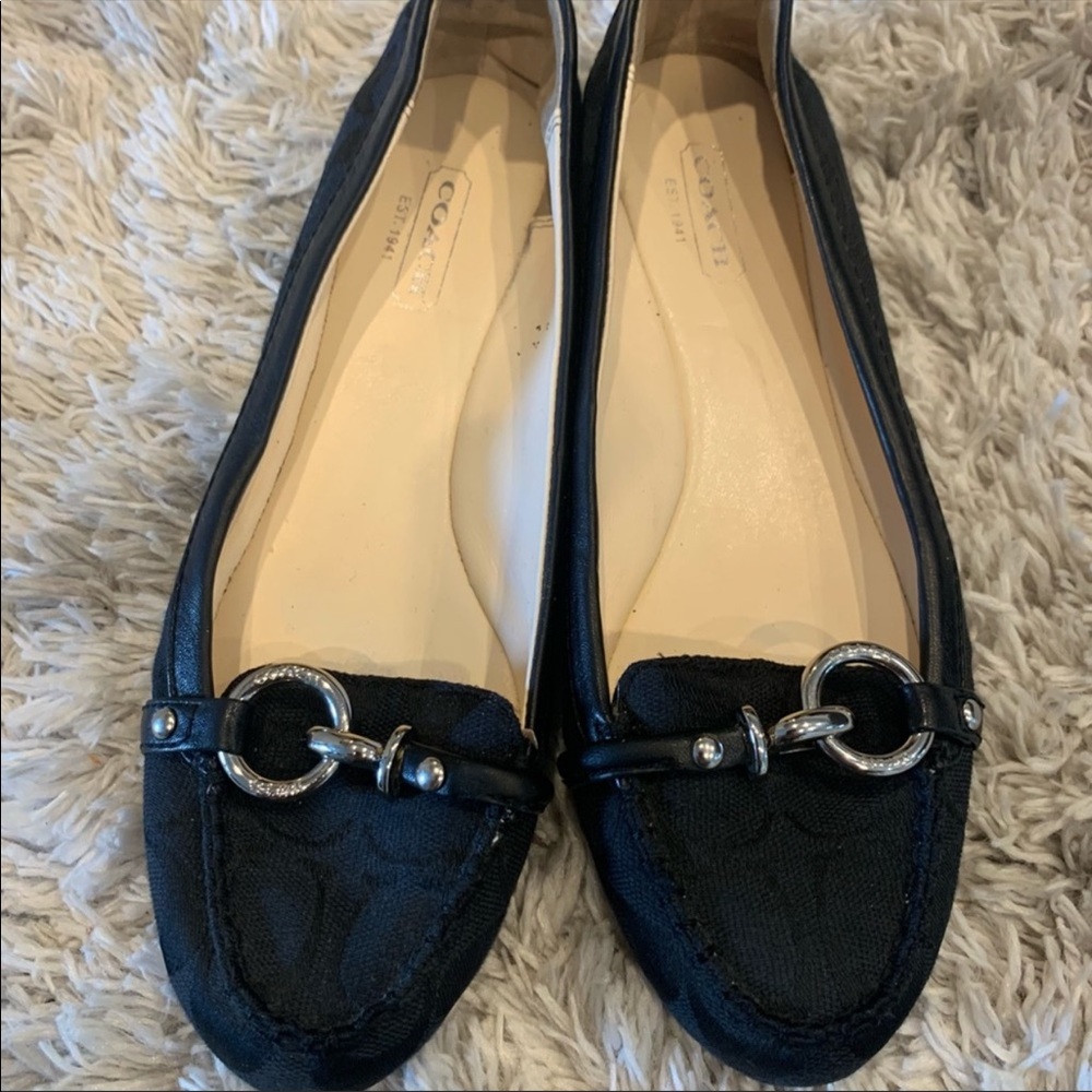 Coach - Picture 2 of 6